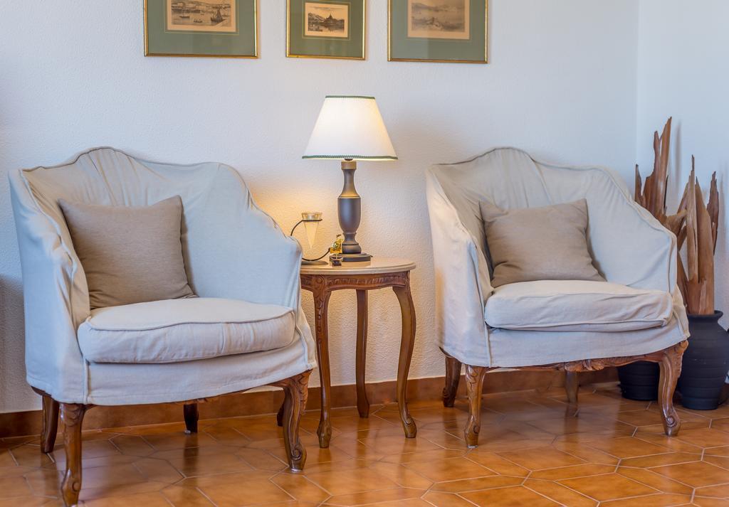 פולוניה Traditional House Milos מראה חיצוני תמונה